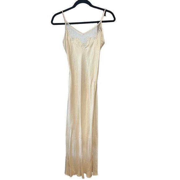 Y2K Victoria’s Secret Ivory Silk Floor Length Bridal Negligee - Picture 9 of 10